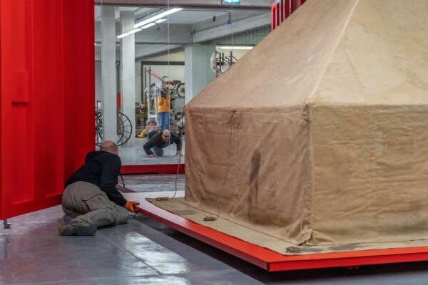 LA TENDA ROSSA gAbPM_uU